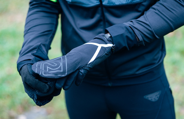 Rękawiczki Ronhill Wind-Block Convertible Glove z panelem przeciwwiatrowym czarne